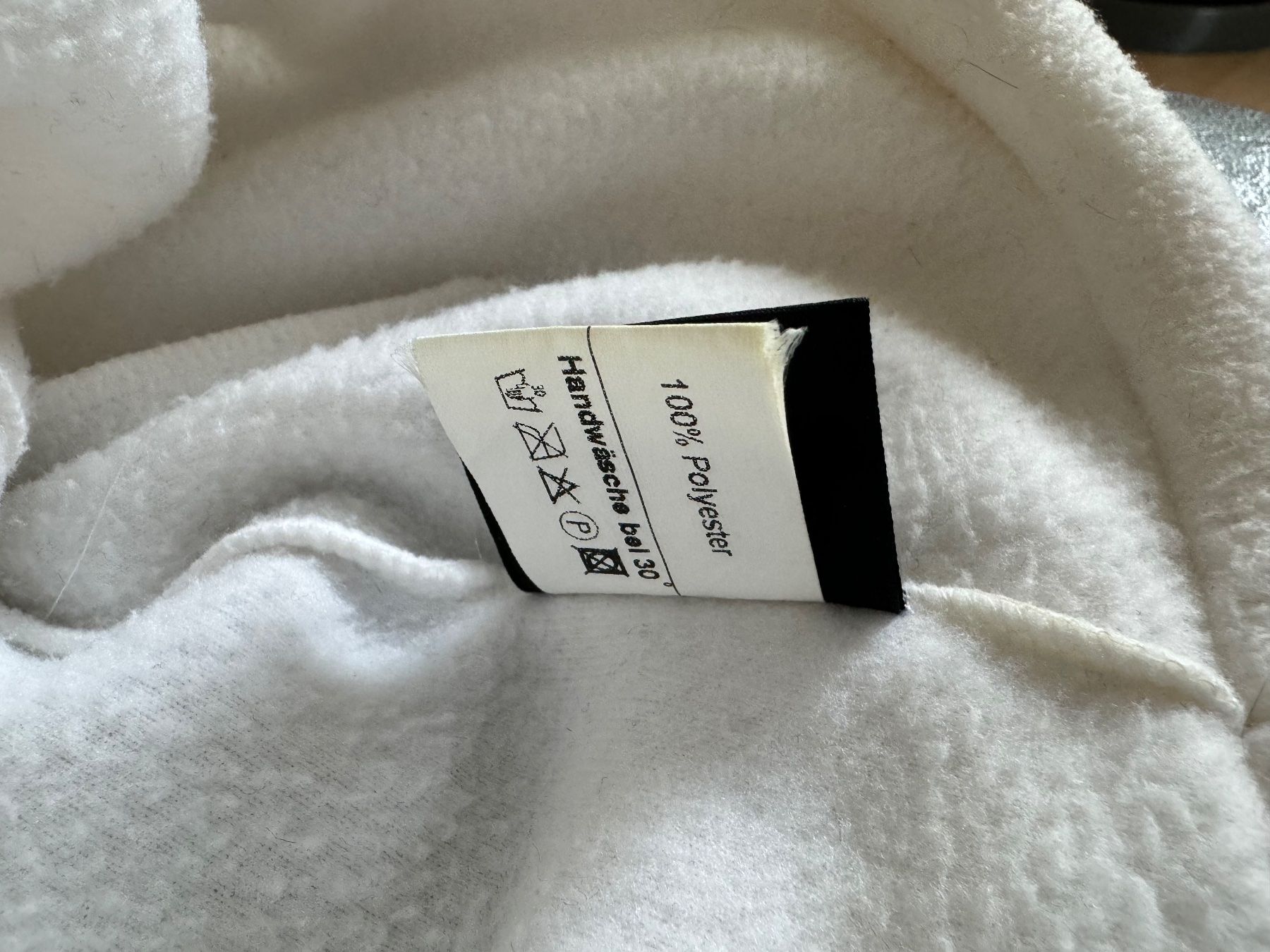 Bogner Copricapi, berretti & cappellini: Vintage Bogner Mütze Weiss – Usato da Trélex venduto da stripedthrift 4