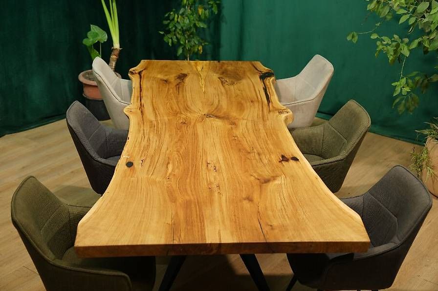 Tavoli: Wunderschöner Eichenesstisch - Jedes Detail ein Blickfang – Usato da Walchwil venduto da Swissdesign_Haag
