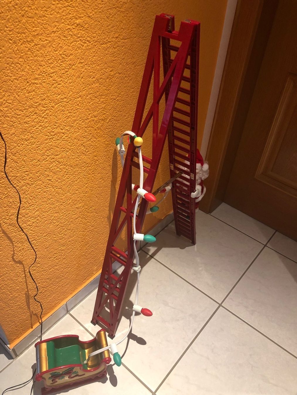 Tutte le decorazioni: Stepping Santa mit Musik – Nuovo (secondo la descrizione) da Schübelbach venduto da Dolly990_2 4