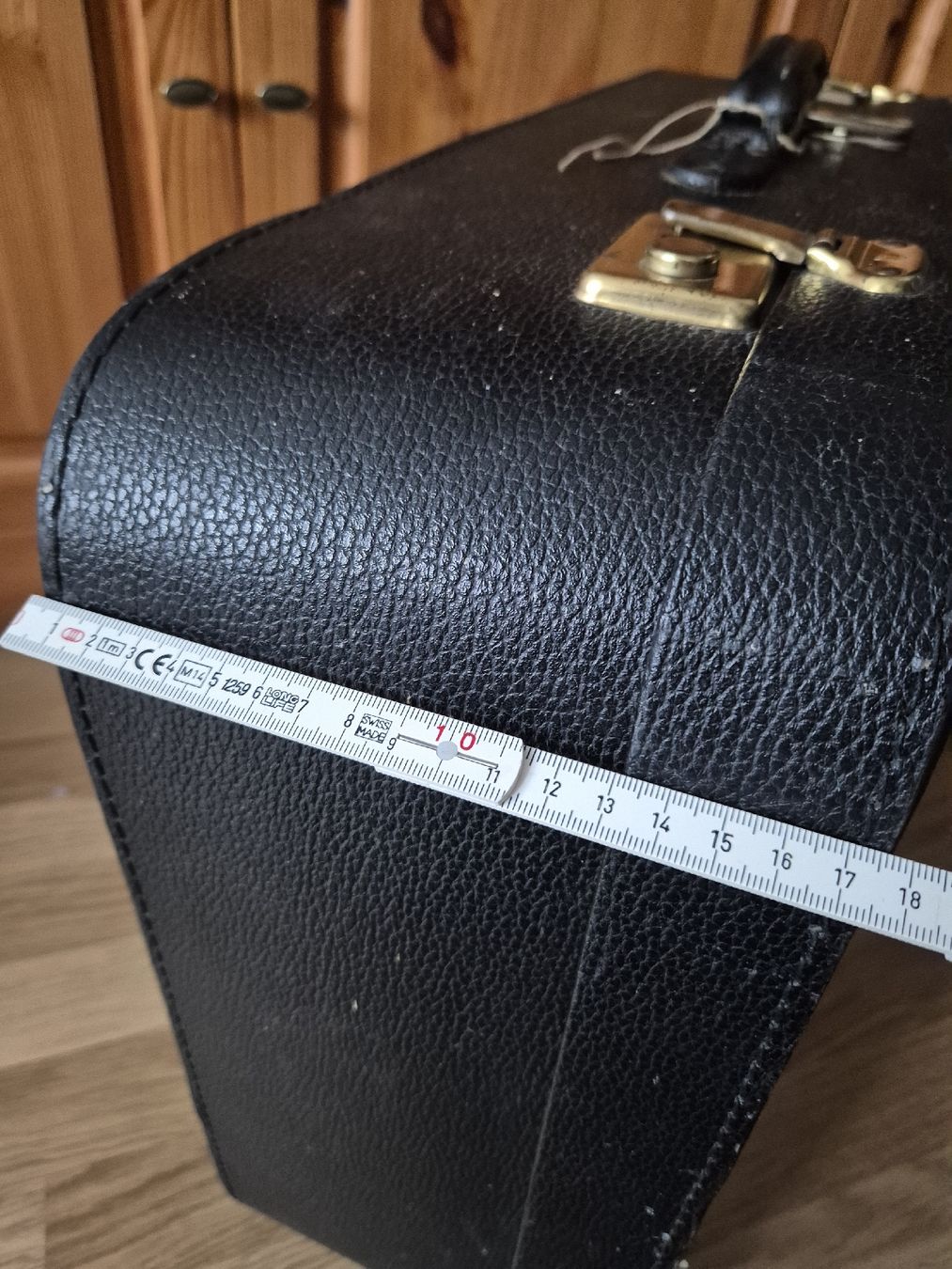 Reisekoffer: Vintage Koffer / Reisekoffer, schwarz – Gebraucht aus Langenthal von Polarisstern 7
