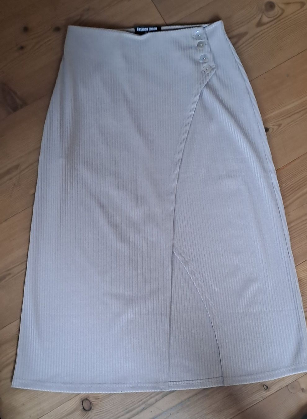 Gonne: Schlauch jupe  stein Gr. 36 – Usato da Vättis venduto da cala010
