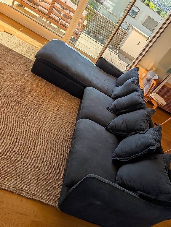 Divani: 5 seater Navy linen sofa with chaise  – Usato da Dietikon venduto da eka_pd98 1