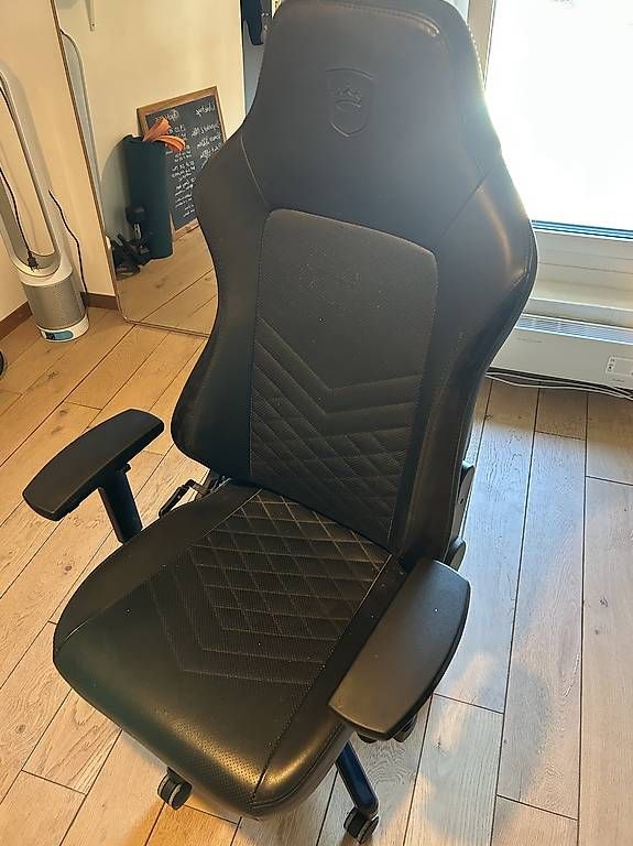 Noblechairs Sedie: Chaise gaming noblechairs – Usato da Satigny venduto da dav_rsk8