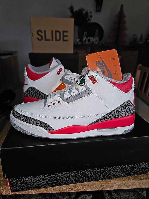 Chaussures hommes: Jordan 3 retro Fire Red ( 2022 ) – D'occasion à Oberentfelden par pun_d7vt 1