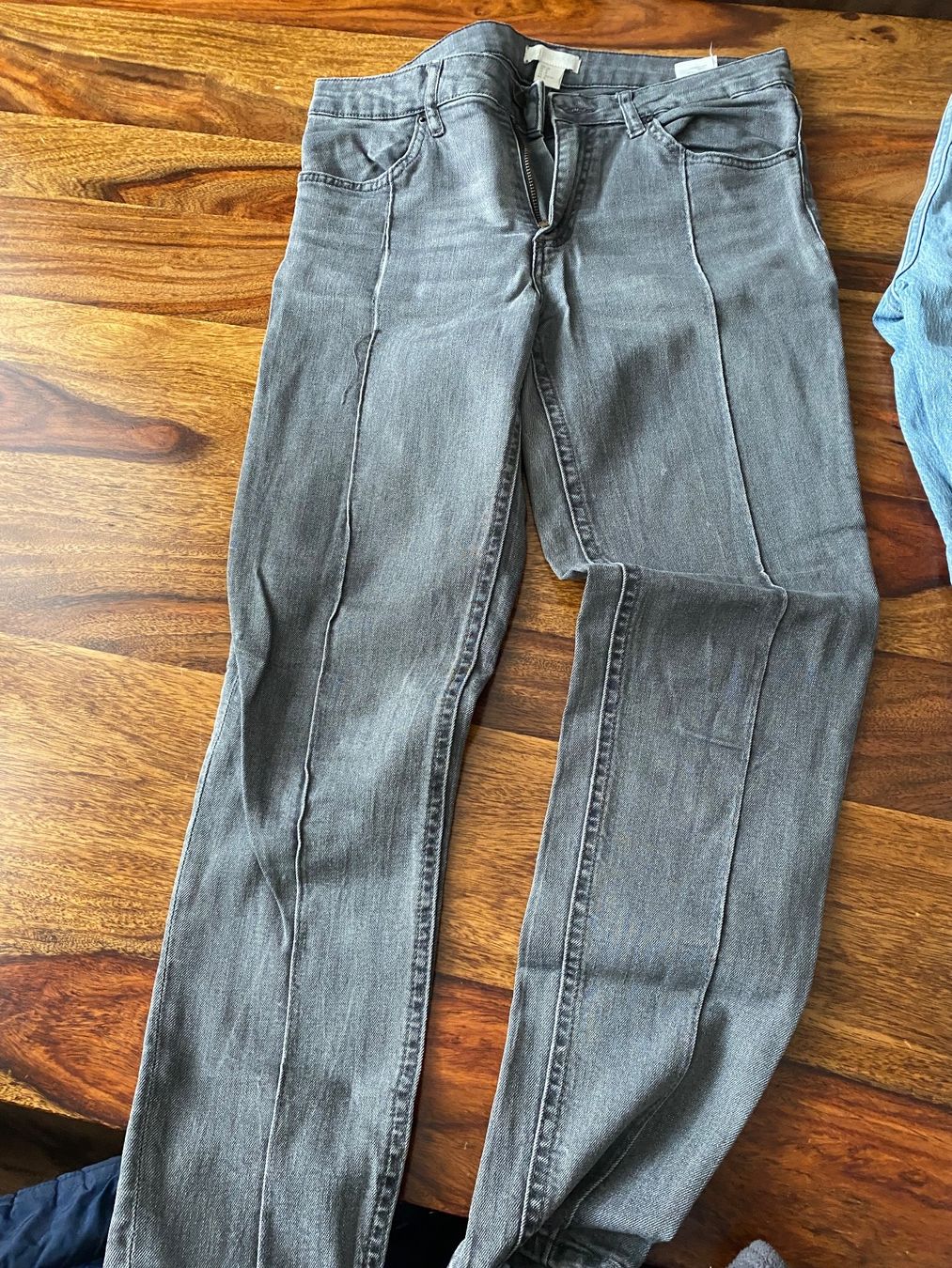 H&M Jeans: 2 Paar Jeans H& M Gr. 38 – Gebraucht aus Zürich von Nutla 2