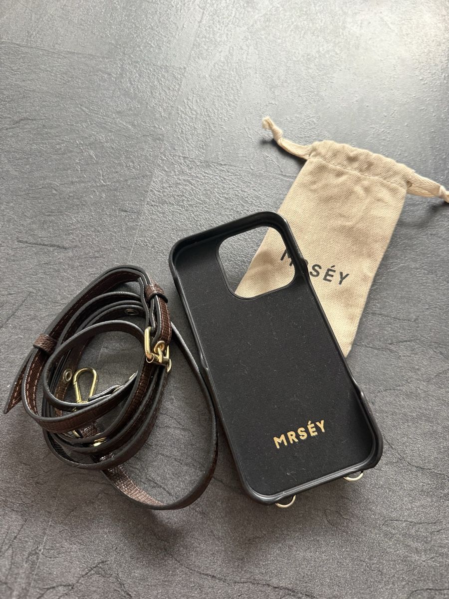 Apple Telefoni cellulari / Smartphones: MRSEY phone case with strap brown good condition – Usato da Boswil venduto da Tamara_Vanessa92 1
