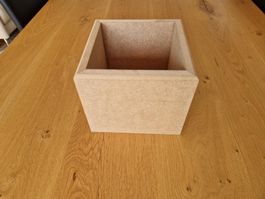 Stifthalter aus Holz 18x18cm (innen 14.5 x 14.5cm)