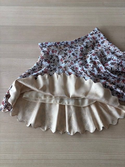 Chloé Pantaloni: Hosenröcklein von Chloé – Nuovo (secondo la descrizione) da Rapperswil SG venduto da Carlotta1 3