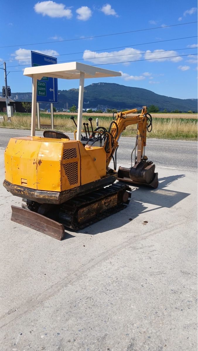 Komatsu Bagger: Bagger Komatsu Pc 05 1,6 Tonnen – Gebraucht aus Niederbipp von baggerch 4