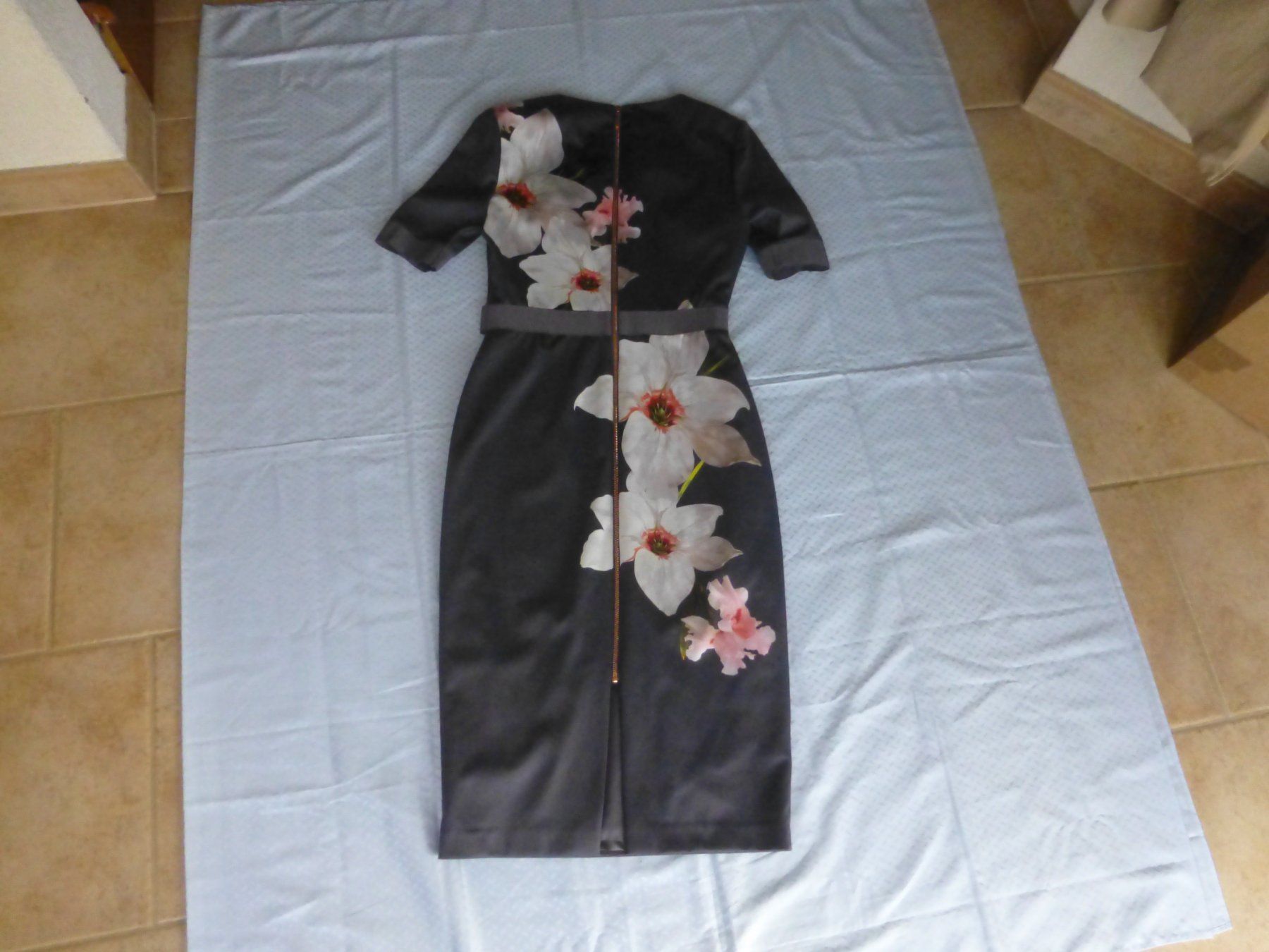 Ted Baker Vestiti: Kleid für Damen von Ted Baker – Usato da Würenlingen venduto da drago56 3