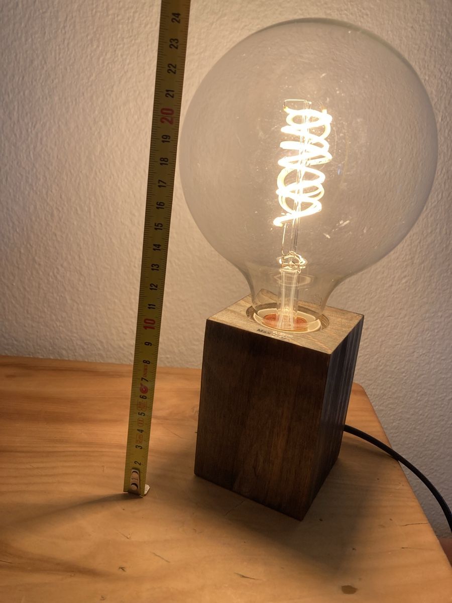 Micasa Lampade: Leuchte mit toller Glühbirne – Usato da Luzern venduto da bettinaalexandra 1