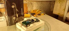 Verkaufe-VW Karmann Ghia-Cabr.1970 in grün-Minichamps-1:24 !