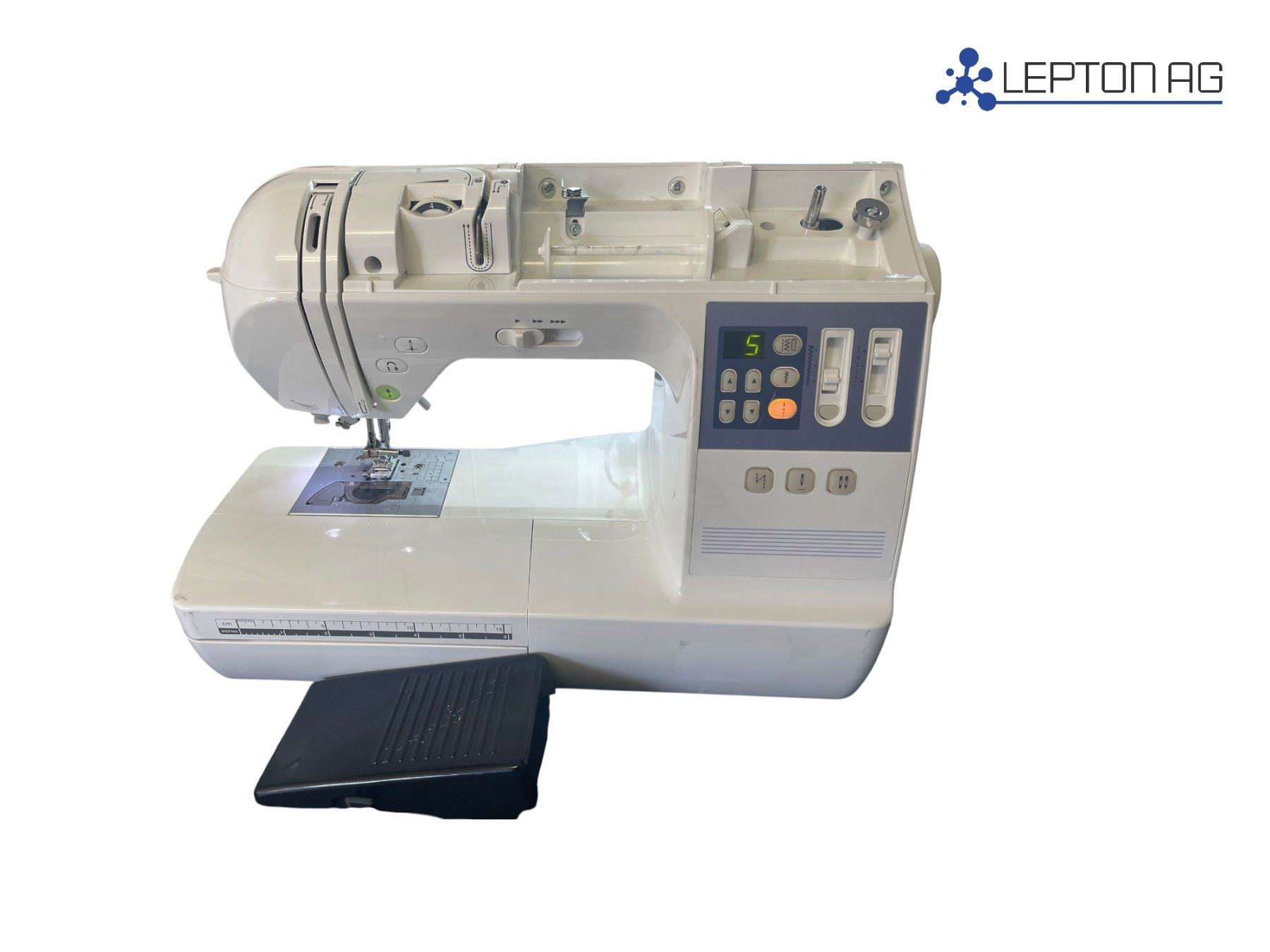 Brother Machines à coudre: Brother NV200 Nähmaschine – Défectueux à Niederdorf par LeptonAG 1