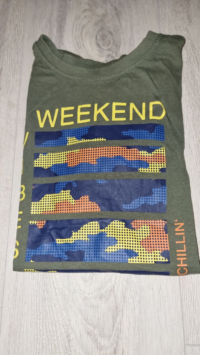 Hemden, T-Shirts & Polos: akirt gr 134/140 – Gebraucht aus Wigoltingen von Zuckerfee84 1