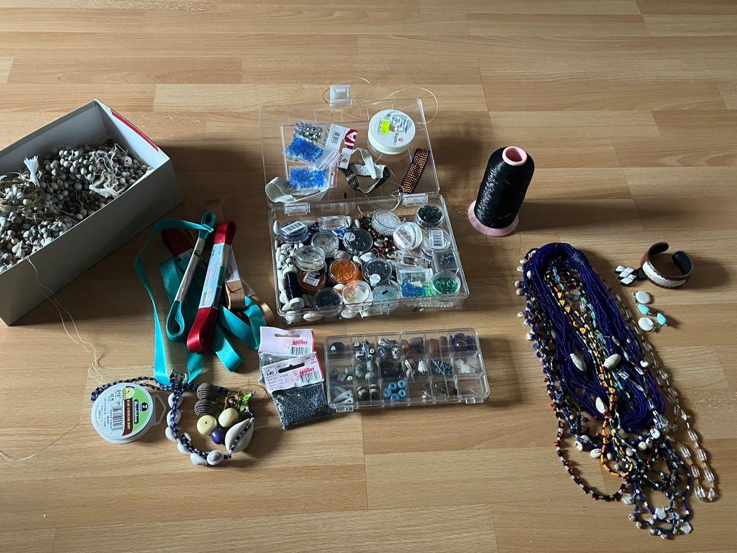 Sonstiger Schmuck: Schmuck und Perlen verschiedenster Art – Gebraucht aus Rheinfelden von racom