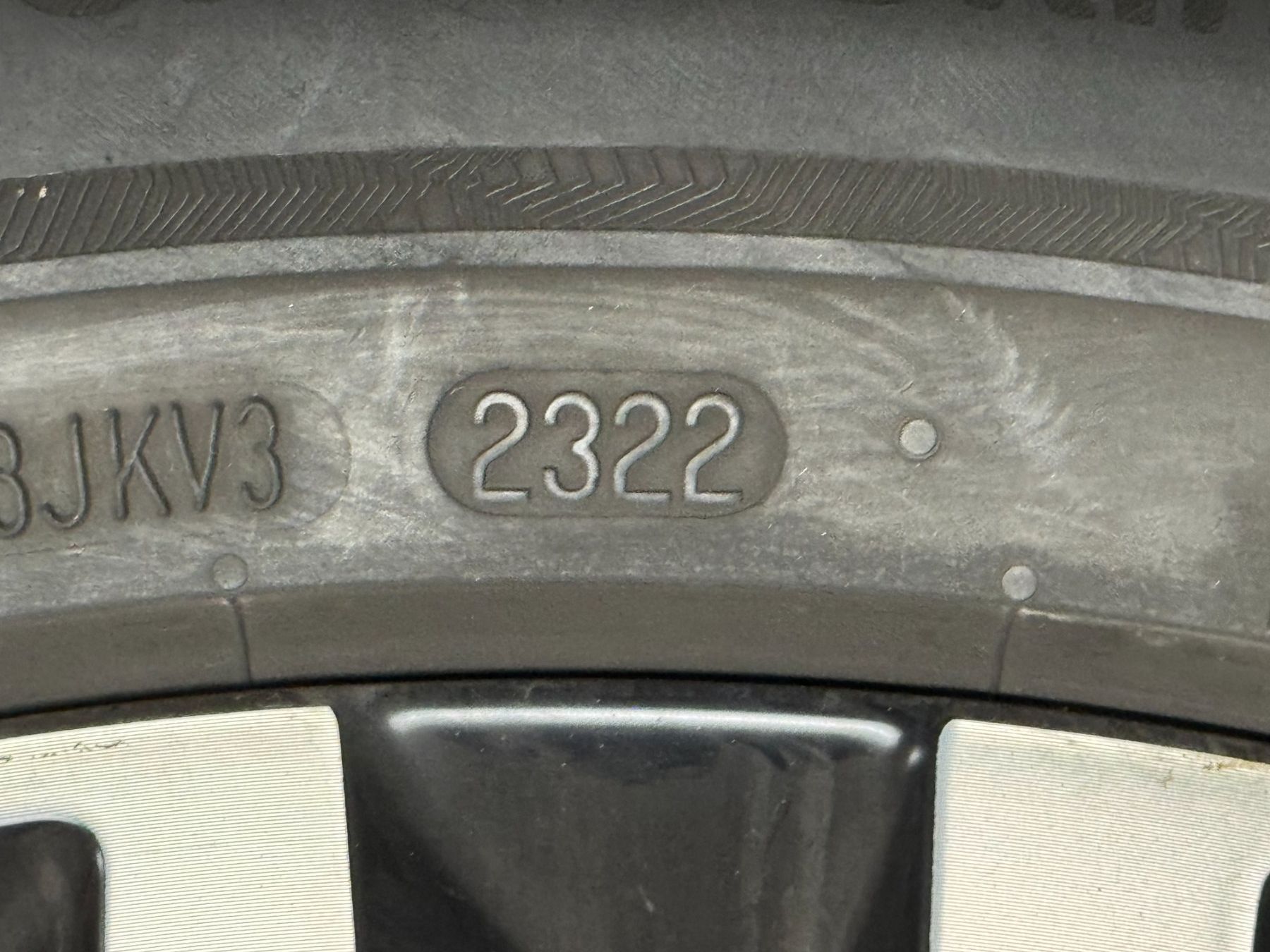 Volvo Pneus & Roues: Volvo original Winterräder 19" – D'occasion à Amsoldingen par 242GT 8