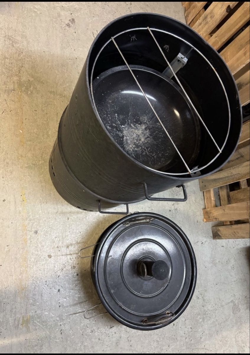 Griglie: Multifunktion Holzkohlengrill Smoker – Usato da Zug venduto da Deks 4