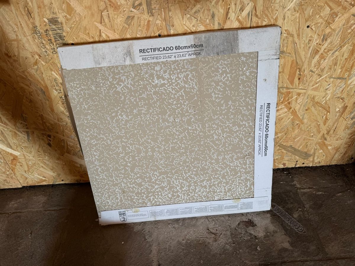 Bodenbeläge: Feinsteinzeugplatten PRISMA Olympia Marengo 60x60cm 1.44m2 – Neu und originalverpackt aus Turgi von bild95 5