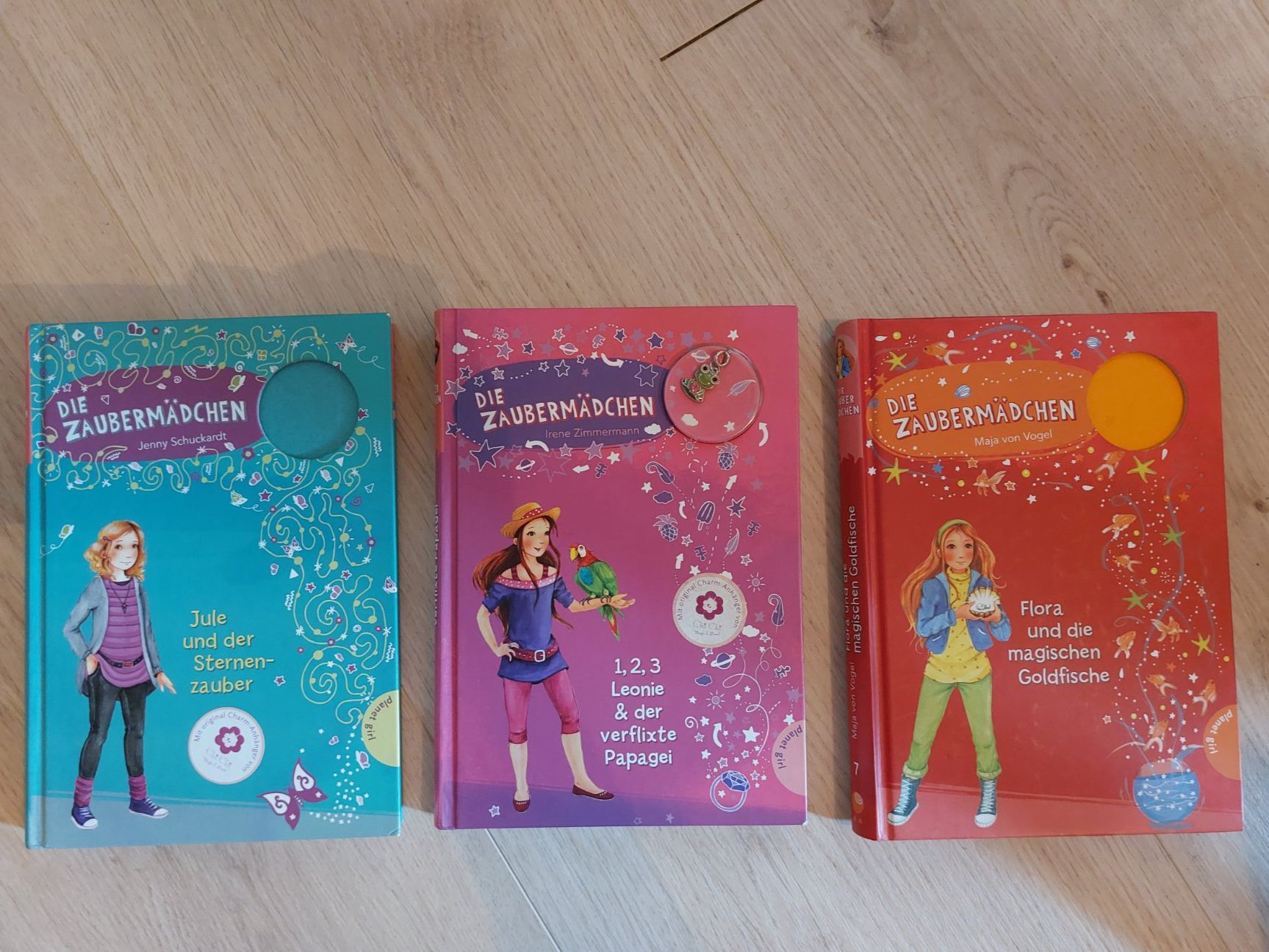 Bücher: Die Zaubermädchen - Band 3, 5, 7 – Gebraucht aus Untereggen von ros_kz89