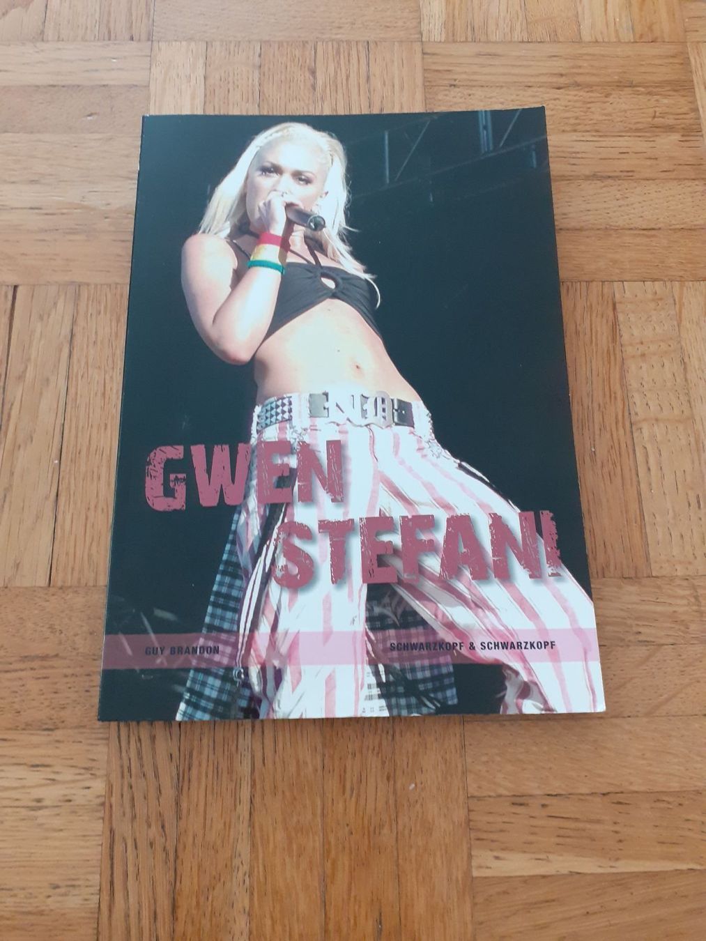 Livres: Gwen Stefani Buch – Neuf (Voir description) à Gelterkinden par bambi037