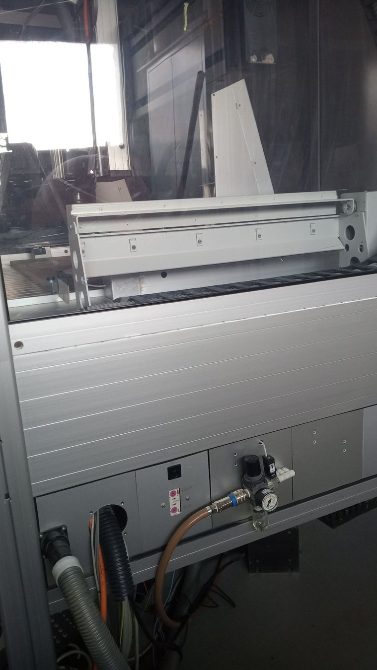 Tutte le macchine: Isel CNC Fräsmaschine mit Schutzhaube – Usato da Triesenberg venduto da moonrake 6