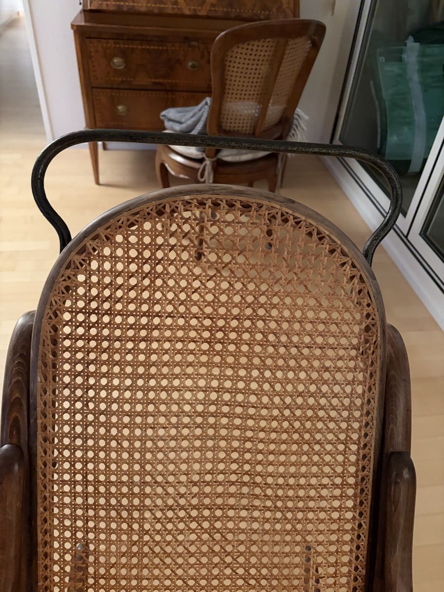 Thonet Poltrone: Thonet Schaukelstuhl – Usato da Zürich venduto da NinosRicardos 3