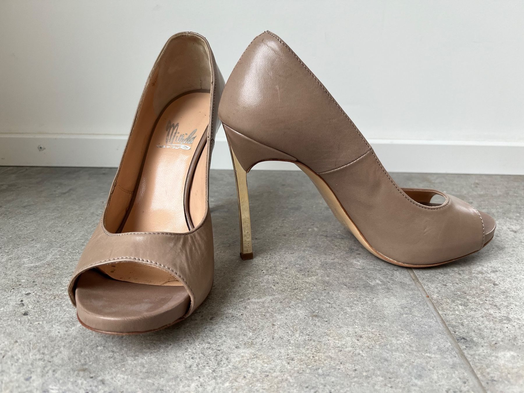 Scarpe da donna: Offene Pumps Leder Gr. 37 – Usato da Ebmatingen venduto da Londoner18