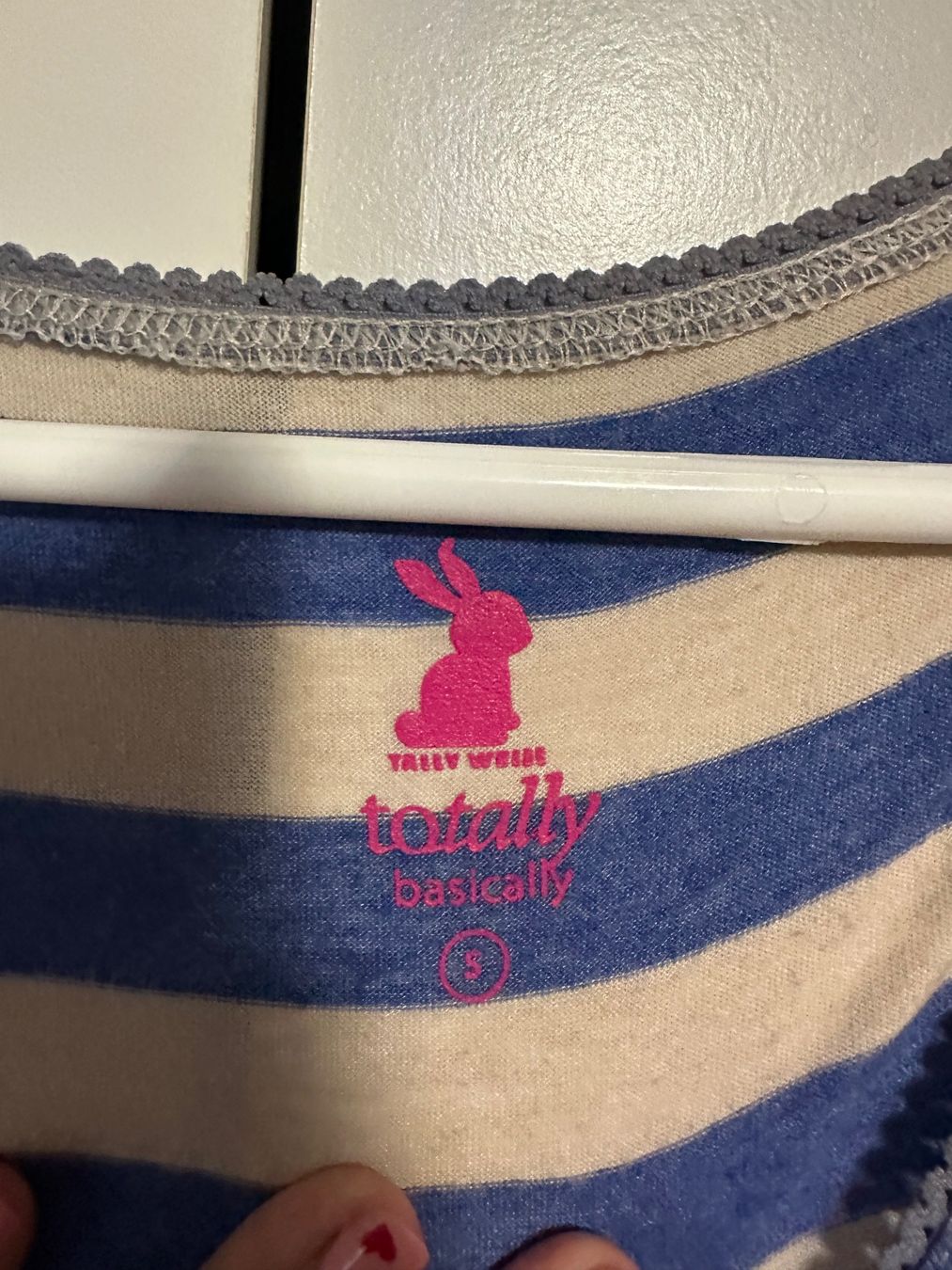 Tops: Damen Tanktop gestreift Grösse S – D'occasion à Schaan par Hermine2018 1