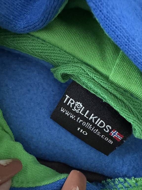Pullover & Sweatshirts: Pullover für Jungs Gr.104  – Gebraucht aus Berikon von Naepli20 2