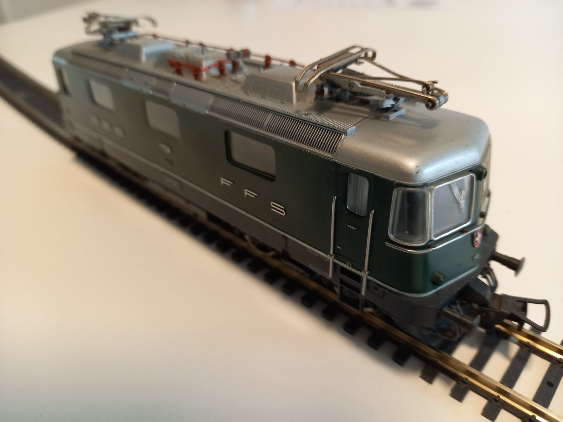 Fleischmann Modelleisenbahnen: Fleischmann Re 4/4 II   H0 / DC – Gebraucht aus Stans von Riesta 1