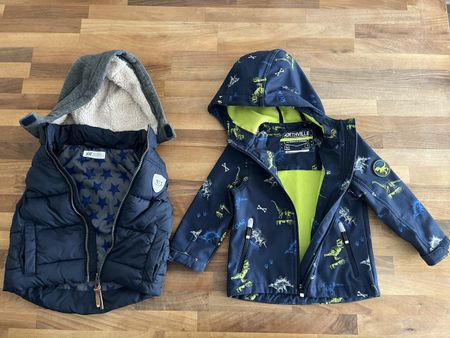 Neuwertige H&M Veste und H&M Dinasorier Softshelljacke 
