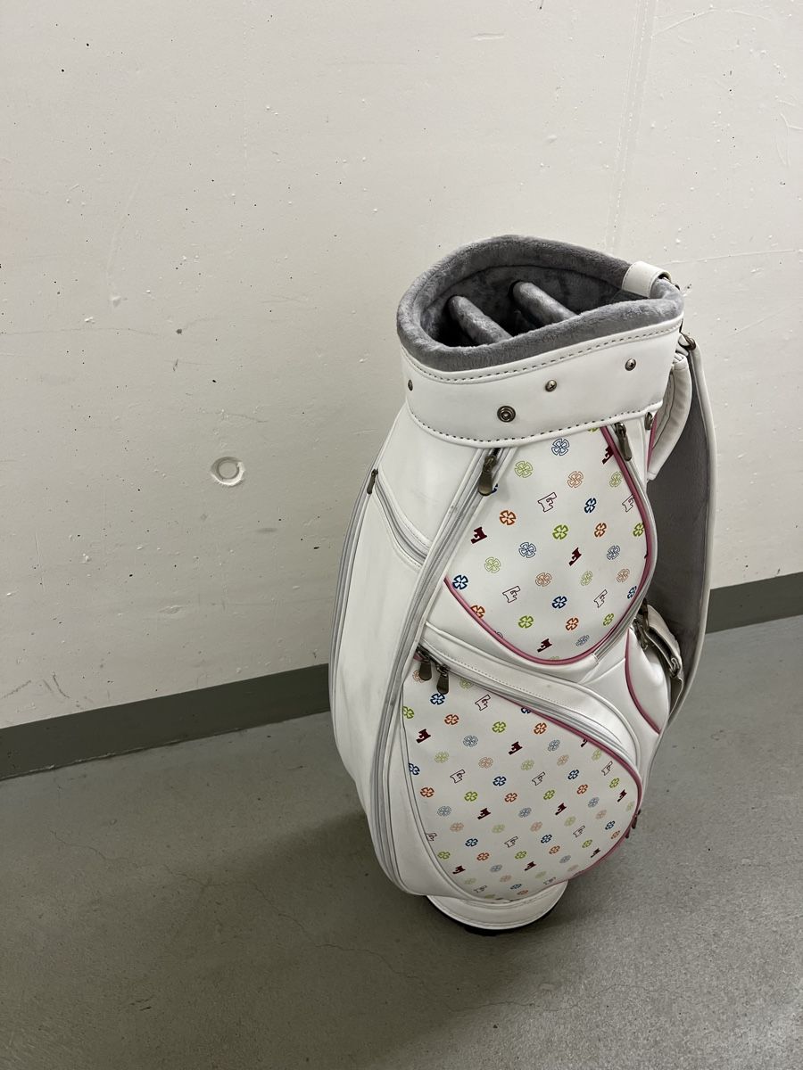 Borse: Stylish Golf Bag - White with Pattern - Great Condition! – Usato da Zürich venduto da yin_qf7f 1