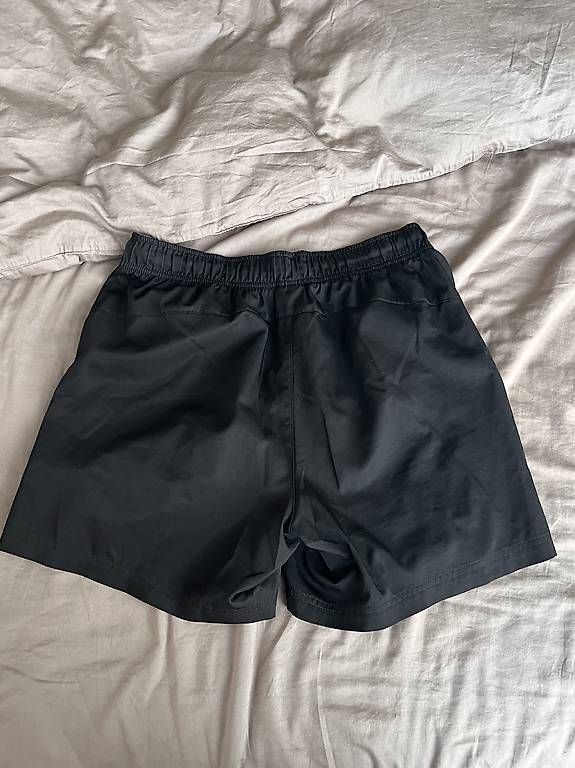 Pantaloni: Puma Sport Shorts schwarz M – Usato da Winterthur venduto da pabe91 1