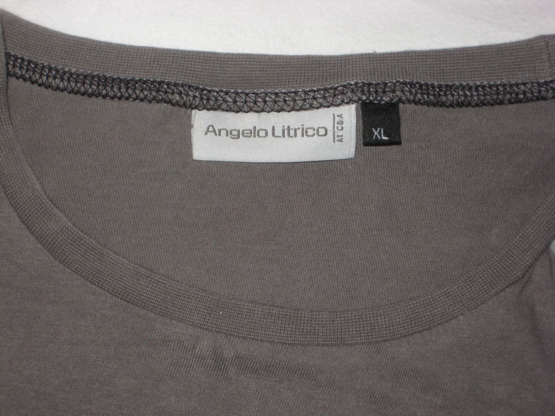 T-shirt: T-Shirt grau Grösse L – Usato da Füllinsdorf venduto da Schlupp 2