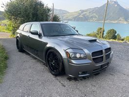 Dodge Magnum RWD 5.7