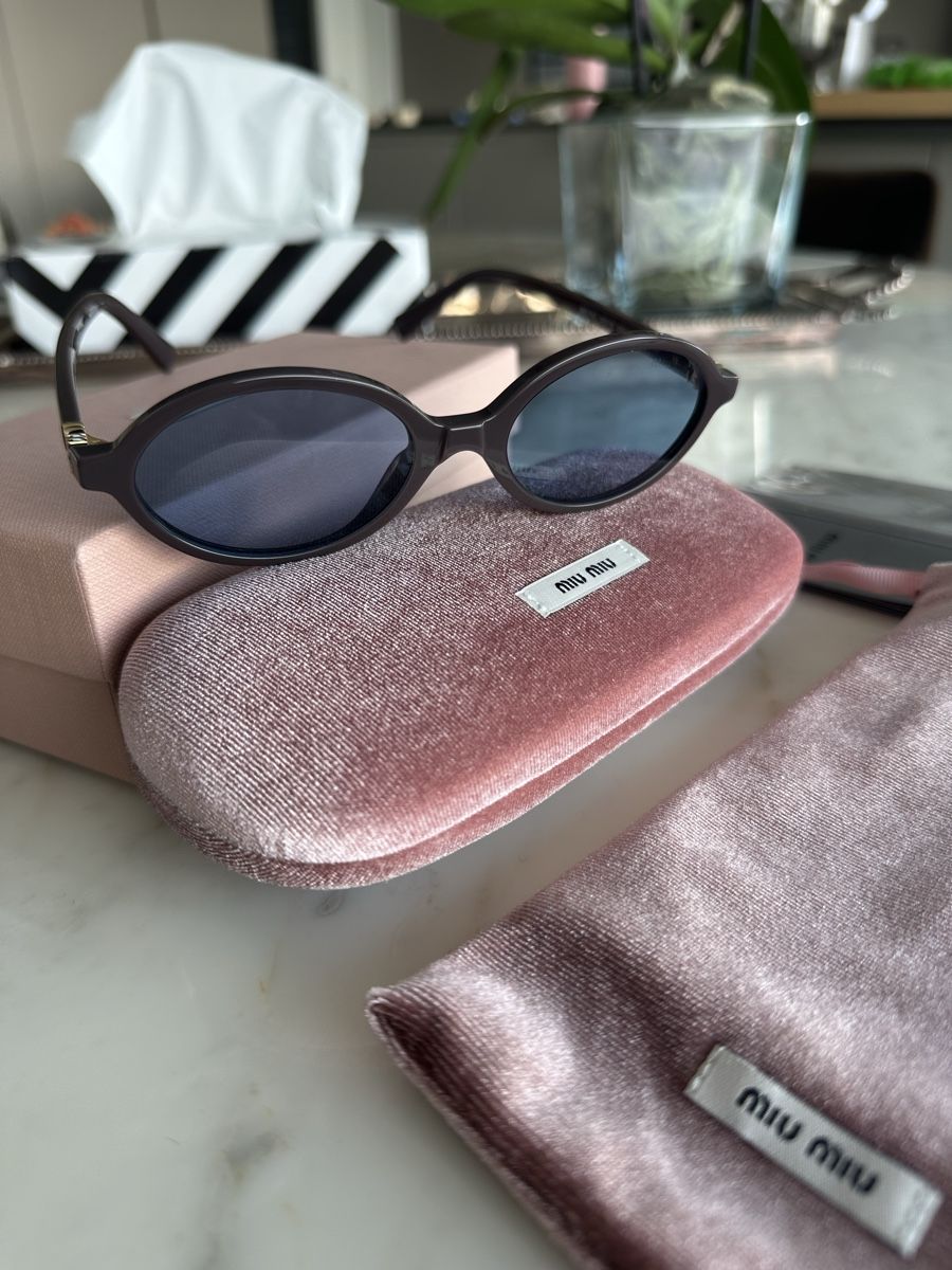 Miu Miu Occhiali & Lenti: Miu Miu sunglasses  – Nuovo e nell'imballaggio originale da Meierskappel venduto da fhu_tt78 2