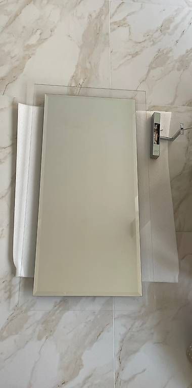 Armadietti a specchio: specchio bagno con luce – Usato da Mendrisio venduto da mar_ws8b 2