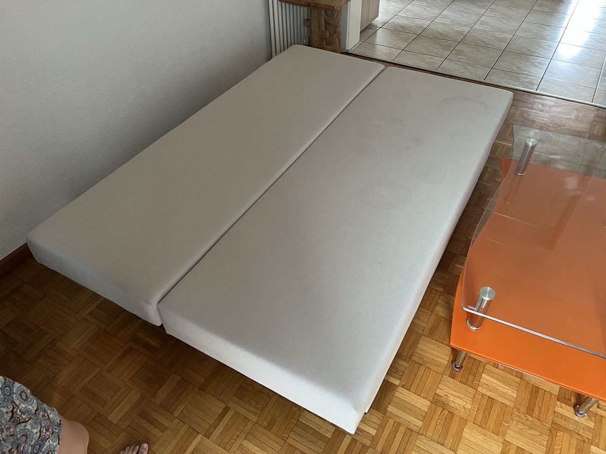 Sofas: Divan-lit IKEA avec rangement – D'occasion à Sion par cyr_l5jd 4