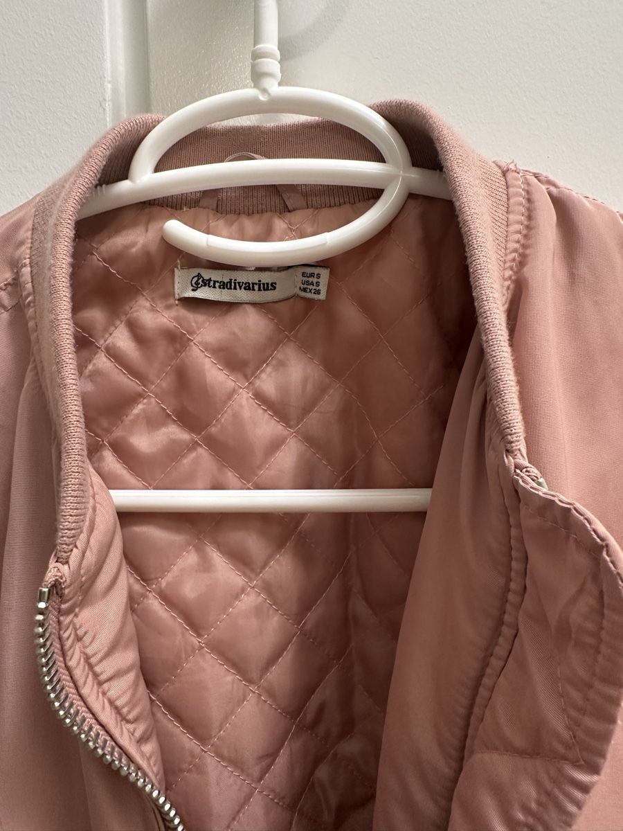 Stradivarius Giacche & Cappotti: Bomber jacket Stradivarius pink size S good condition – Usato da Zürich venduto da juz_2t2j 4