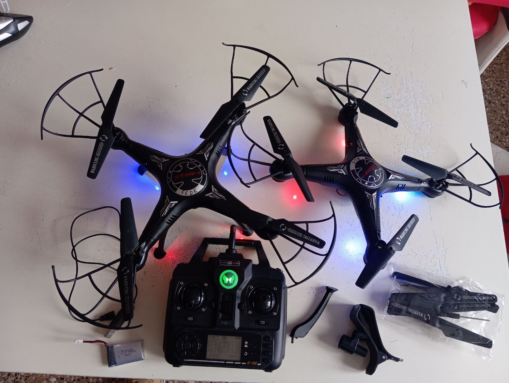 Spielzeuge: Coppia Drone X5SW-1 Con telecomando – Gebraucht aus Biel/Bienne von EconomyVintage 1
