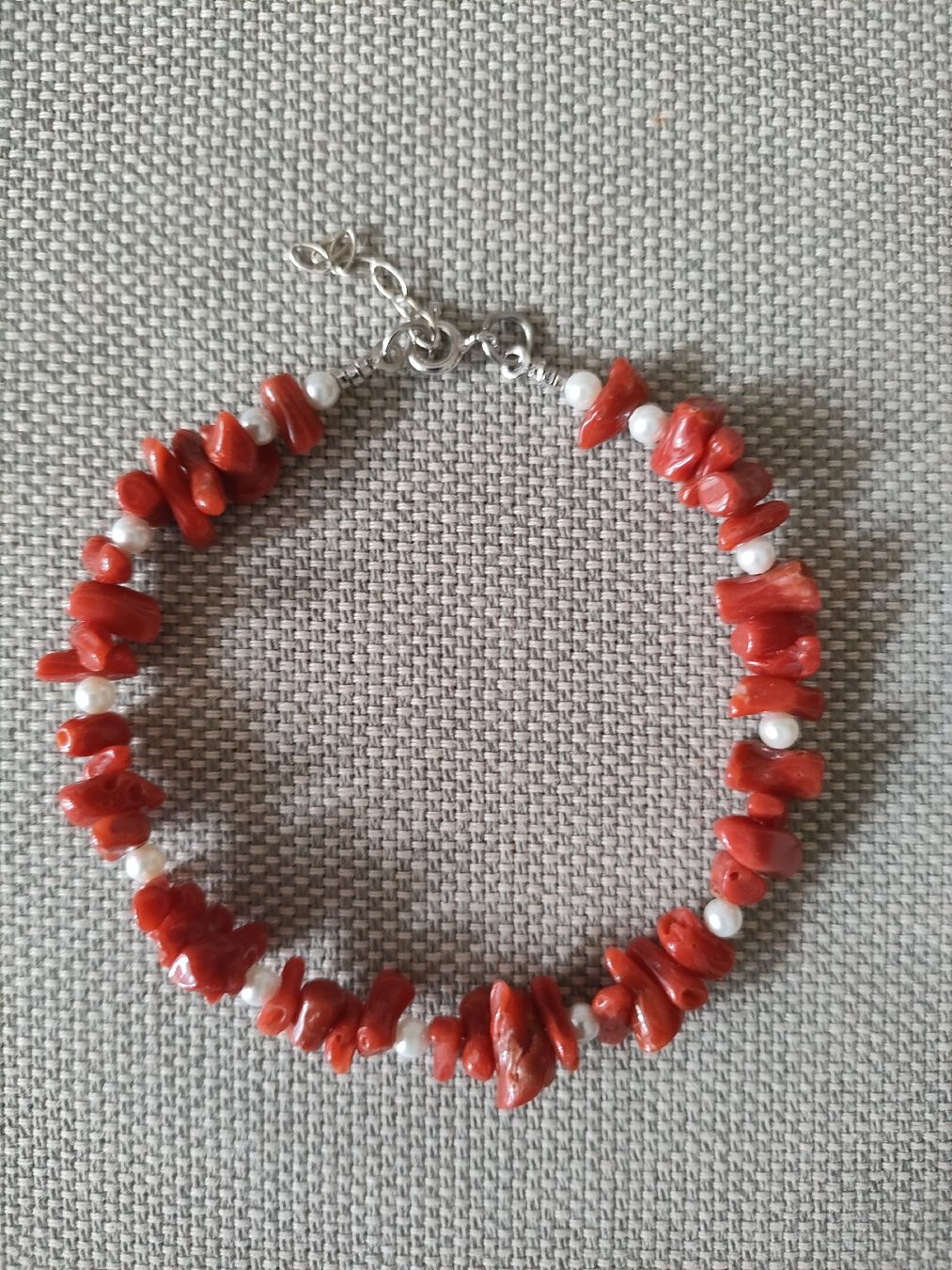 Armbänder & -reifen: Armband aus echtem Korallen  – Neu und originalverpackt aus Bern von Lidia.5