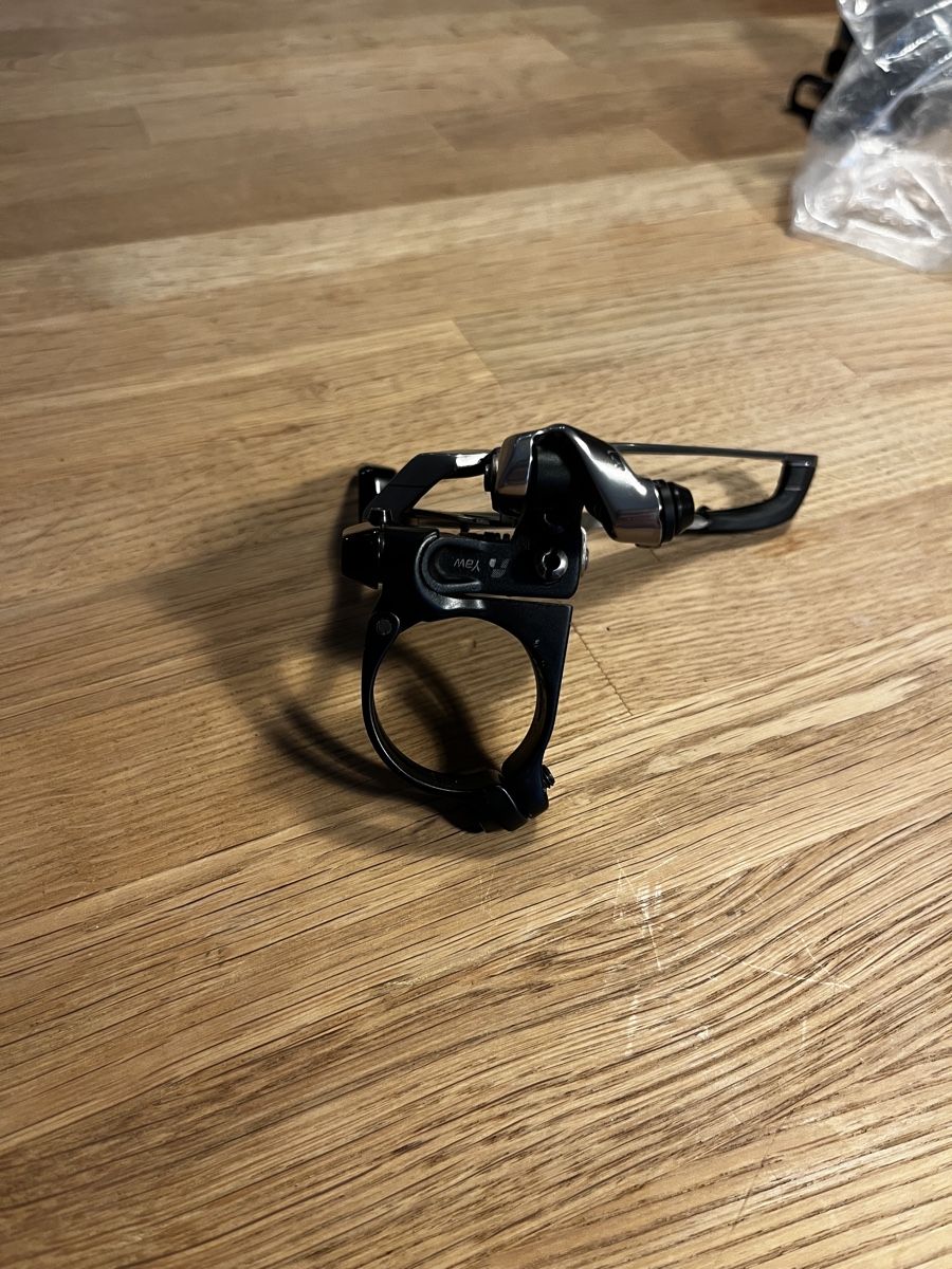 Sram Pezzi di ricambio: Sram red. 2x11, front derailleur. – Usato da Zürich venduto da SeeJayS 2