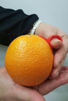 Orangenschäler aus Kunststoff, hart. Preis für 10 St.