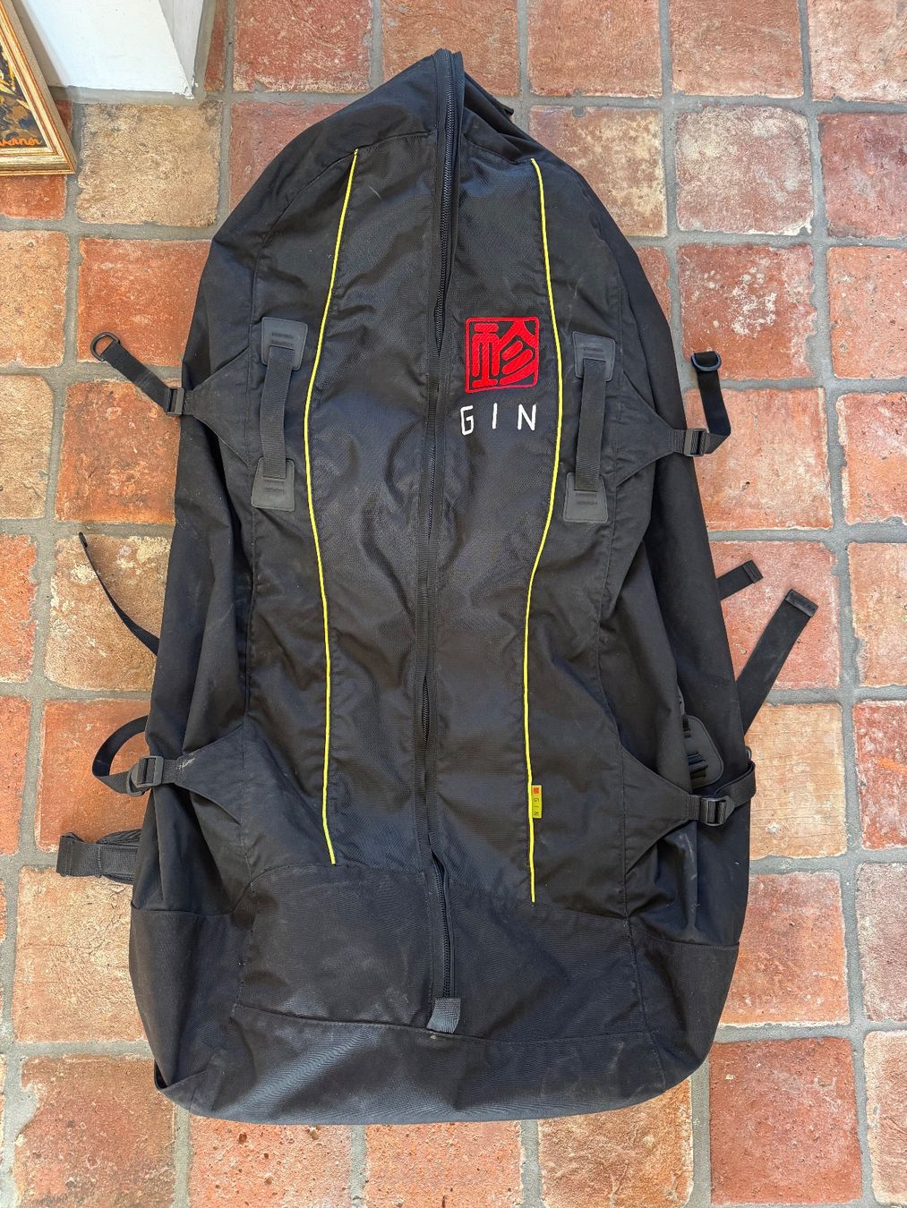Gin Sport dell'aria & Aquiloni: Gin Gleitschirmrucksack – Usato da Solothurn venduto da urwylers