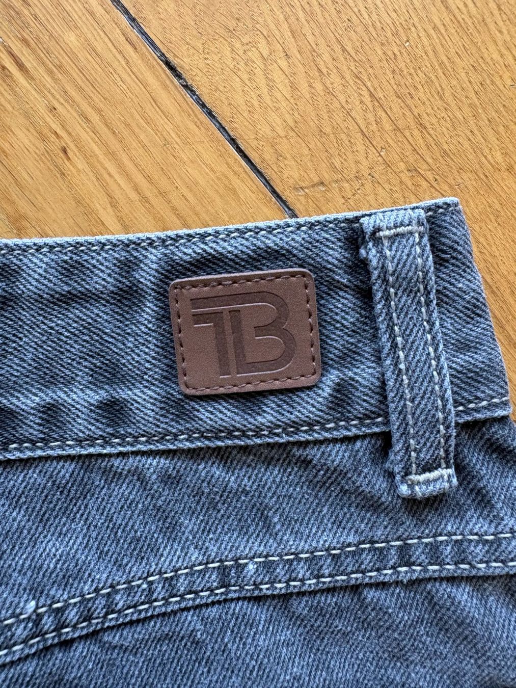 Jeans: GREY "BARREL" DENIM by Studio TomBoy – Usato da Zürich venduto da Ankawhi 3