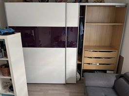 Kleiderschrank mit Schwebetüre