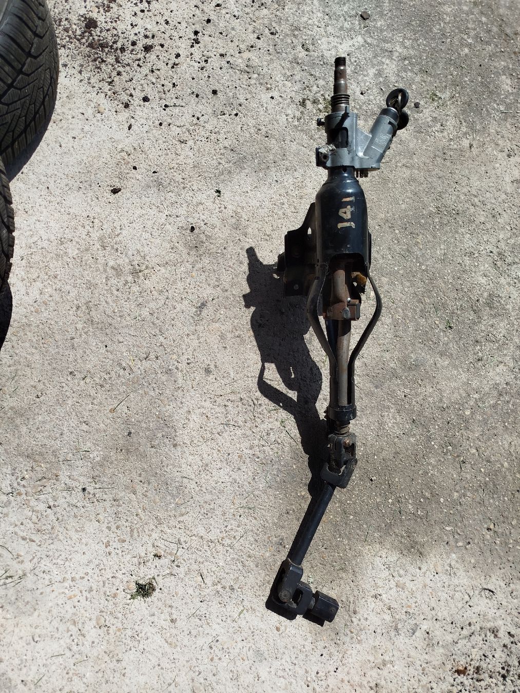 VW Tutti pezzi di ricambio auto: Colonne directionnelle vw Golf 1  – Usato da Neuchâtel venduto da lyd_67kk 2