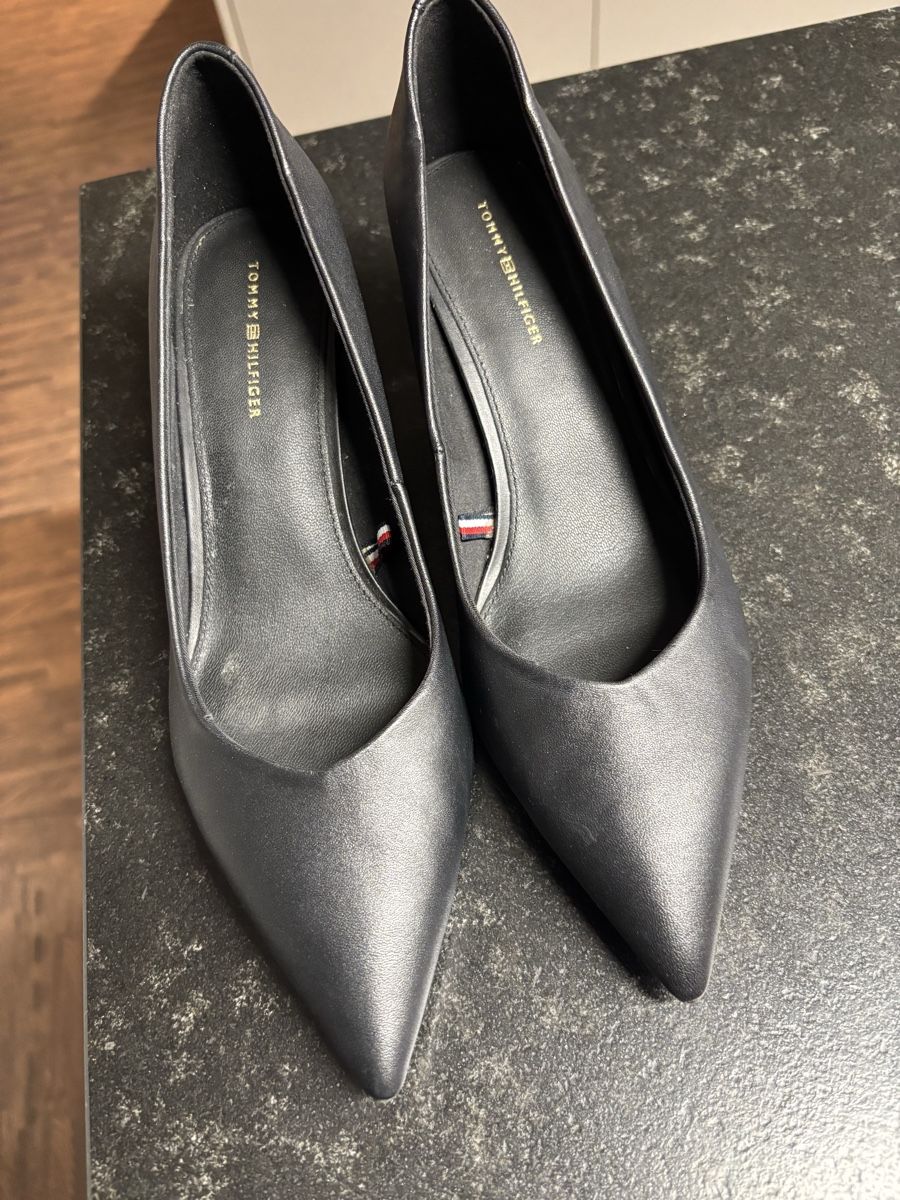 Scarpe da donna: Tommy Hilfiger Pumps 38 Neu – Nuovo (secondo la descrizione) da Chur venduto da mas_h5zg