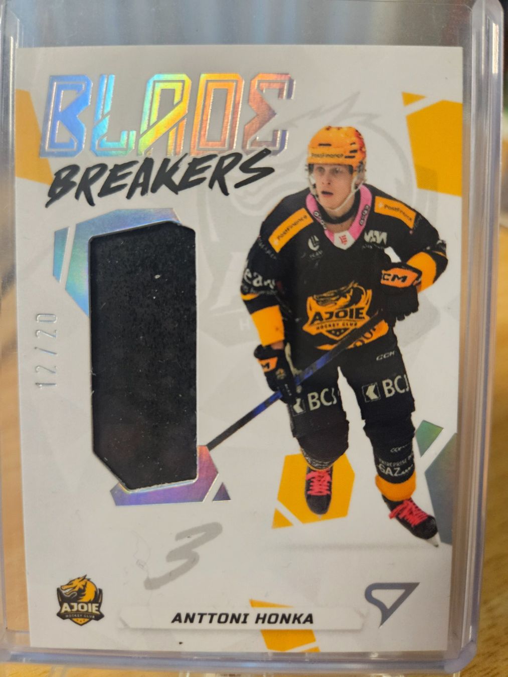 Sportzoo Carte collezionabili: Blade Breakers - Anttoni Honka - 12/20 - HC Ajoie – Nuovo (secondo la descrizione) da Nänikon venduto da AdrianL