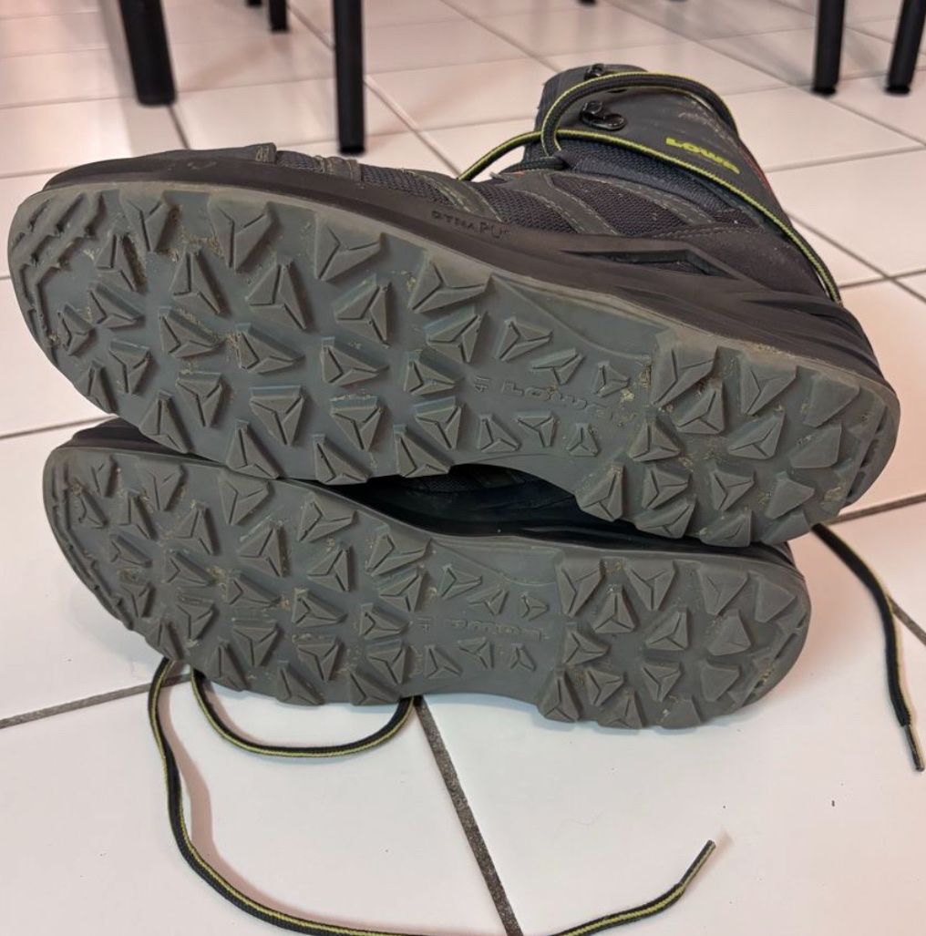 Lowa Chaussures garçon: Trekkingschuhe Lowa 41 – D'occasion à Horw par rexusto 2